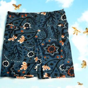Simple Addiction Floral Patterned Shorts 3 Inch inseam medium casual pockets